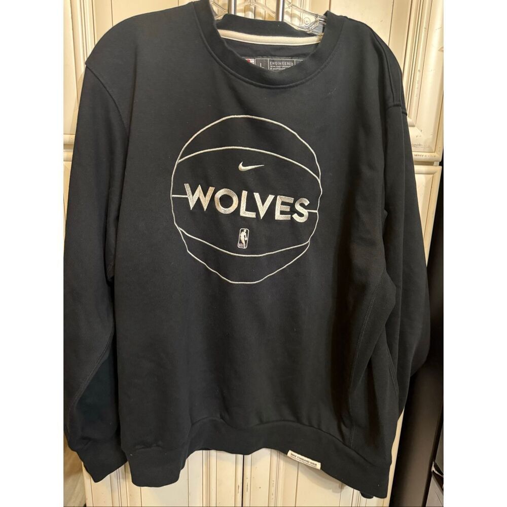 Nike Men's Dri-Fit Minnesota Timberwolves Standard Issue Sweatshirt Black Large